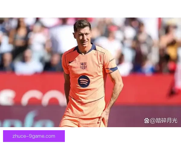 孔德为何成为巴萨防线万能拼图兼论右后卫定位争议与战术价值再审视